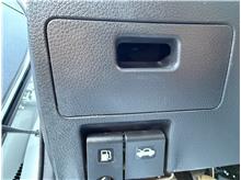 Vehicle Thumb #27