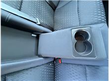Vehicle Thumb #57