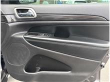 Vehicle Thumb #47