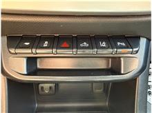 Vehicle Thumb #36