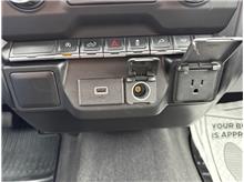 Vehicle Thumb #33