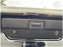 Vehicle Thumb #70