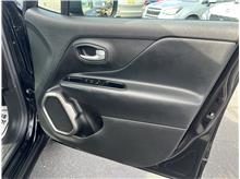 Vehicle Thumb #29