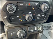 Vehicle Thumb #66