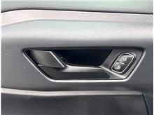 Vehicle Thumb #26
