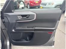 Vehicle Thumb #49