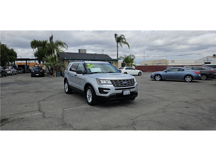 2016 Ford Explorer from Los Reyes Auto Sales and Repairs