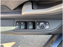 Vehicle Thumb #22