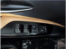 Vehicle Thumb #16
