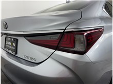 Vehicle Thumb #22