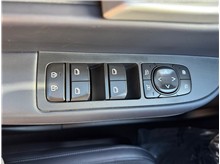 Vehicle Thumb #16