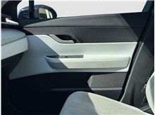 Vehicle Thumb #15