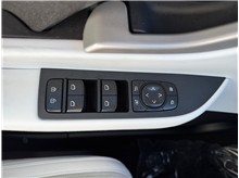 Vehicle Thumb #16
