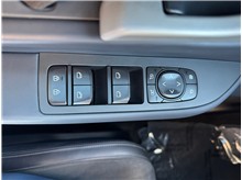 Vehicle Thumb #16