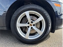 Vehicle Thumb #26
