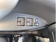 Vehicle Thumb #18