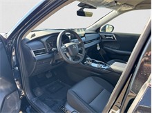 Vehicle Thumb #9