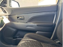 Vehicle Thumb #16