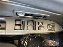 Vehicle Thumb #17