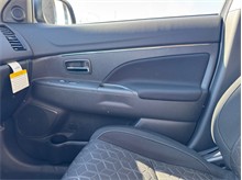 Vehicle Thumb #16