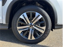 Vehicle Thumb #25