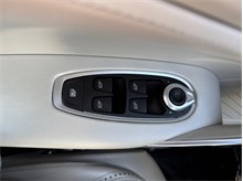 Vehicle Thumb #19