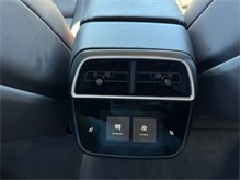 Vehicle Thumb #16