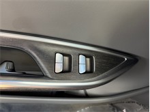 Vehicle Thumb #19