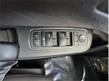 Vehicle Thumb #18