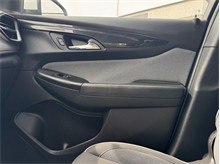 Vehicle Thumb #16