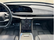 Vehicle Thumb #16
