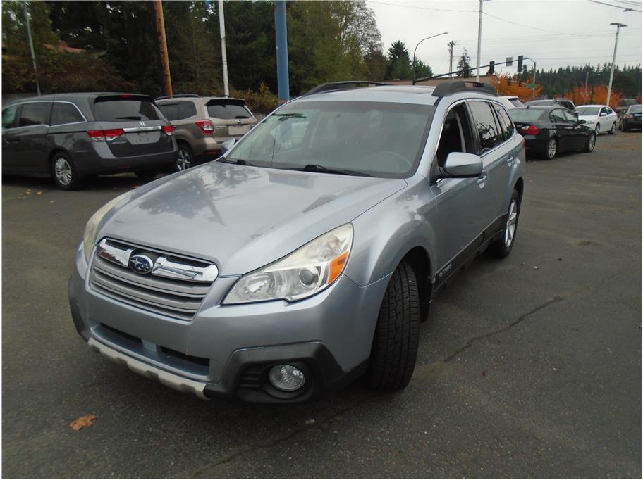 2013 Subaru Outback from United Auto Group LLC