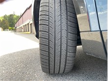 Vehicle Thumb #26