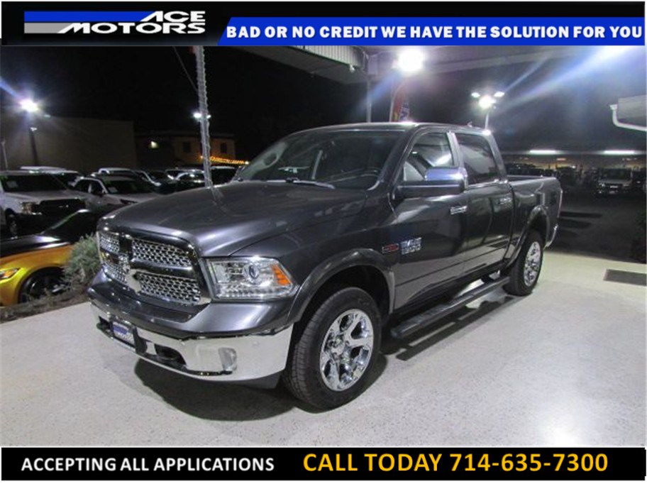 2018 RAM 1500 Laramie 4x4 Crew Cab 5'7's photo
