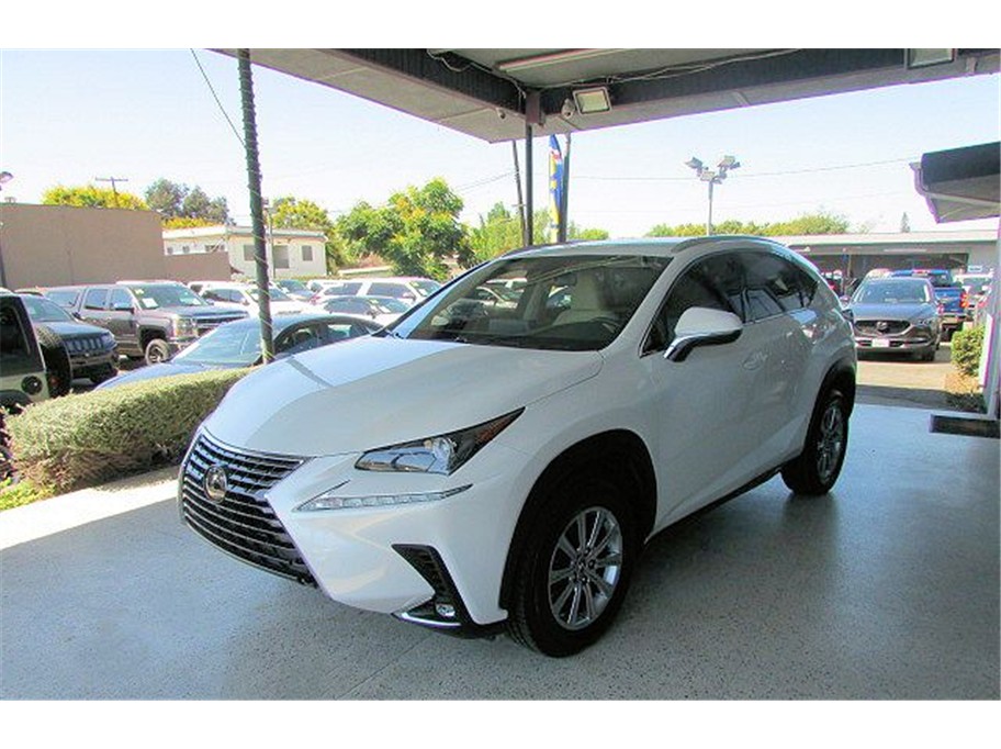 2020 Lexus NX 300's photo