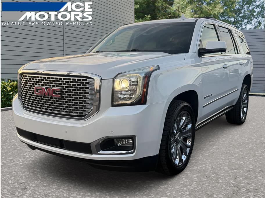 2016 GMC Yukon 4WD Denali's photo