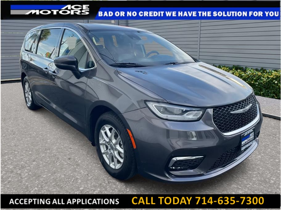 2023 Chrysler Pacifica from ACE Motors