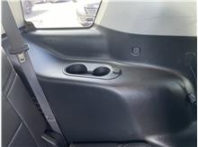 Vehicle Thumb #44