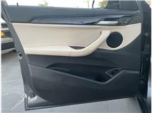Vehicle Thumb #71