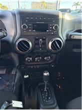 Vehicle Thumb #17