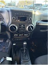 Vehicle Thumb #18