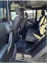 Vehicle Thumb #35