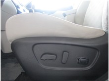 Vehicle Thumb #21