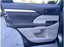 Vehicle Thumb #25