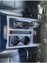 Vehicle Thumb #15