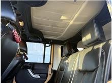 Vehicle Thumb #36
