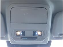 Vehicle Thumb #26