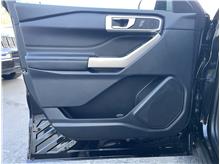 Vehicle Thumb #32