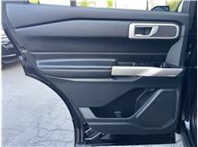 Vehicle Thumb #62