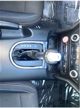 Vehicle Thumb #38